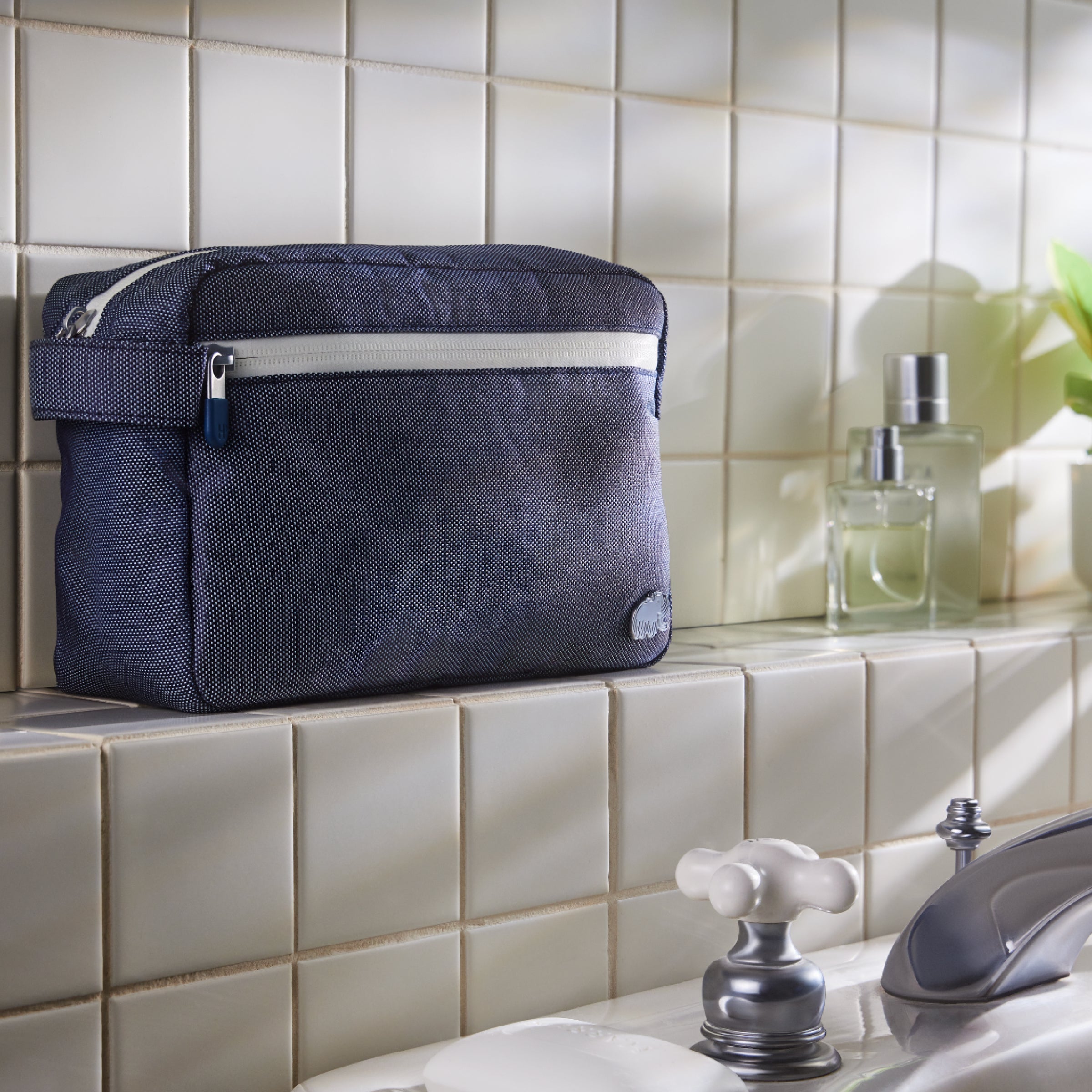 Toiletry Bag - Clean Daily Shave Essentials